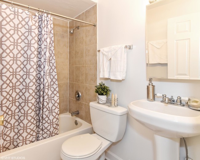 Building Photo - 1 bedroom in Oak Forest IL 60452