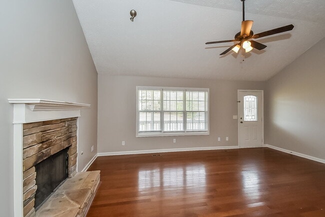 Building Photo - 265 Pine Needle Trail