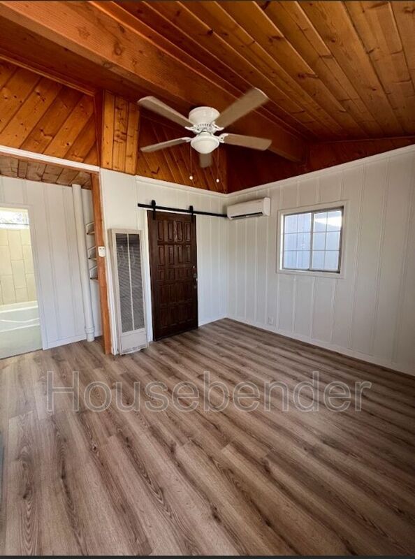 Foto del edificio - 4212 J St