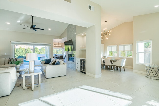 Foto del edificio - 40270 Eastwood Ln