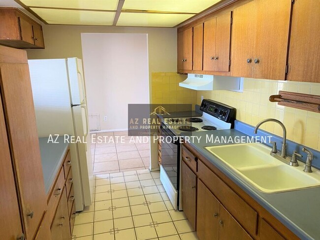 Building Photo - 6538 W Keim Dr