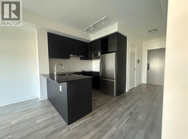 Building Photo - 3079 Trafalgar Rd