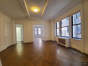 Building Photo - 200 W 58th St