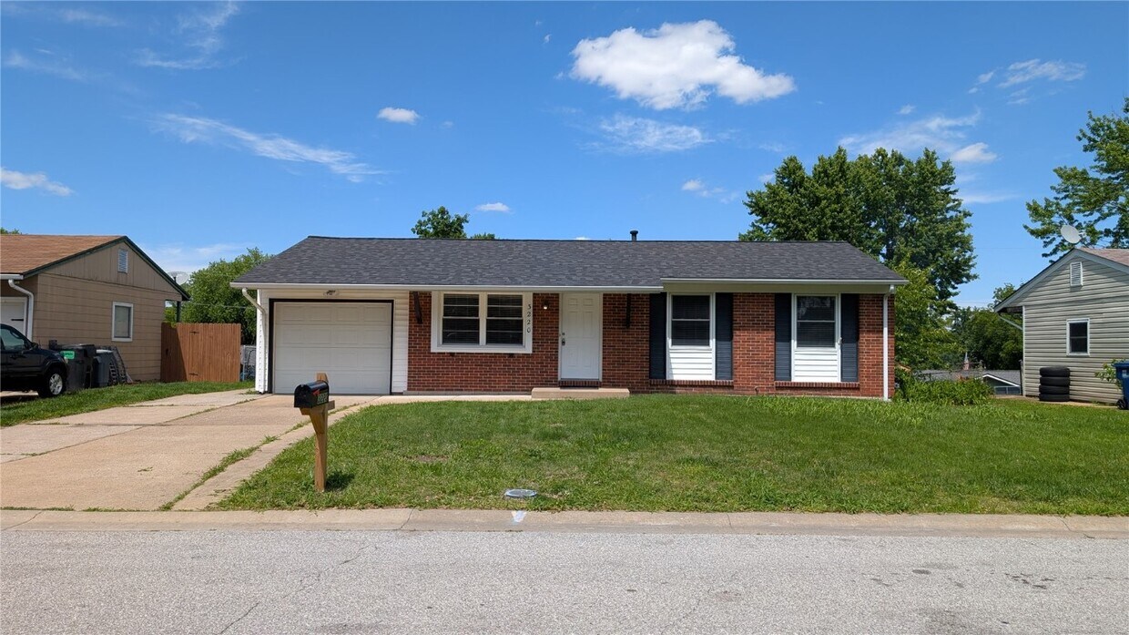 Primary Photo - 3220 Highgate Ln