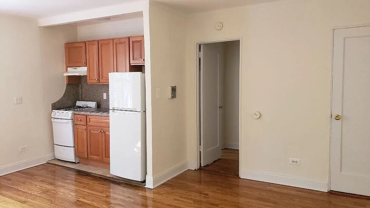 9 Nixon Court Room for Rent in Brooklyn, NY