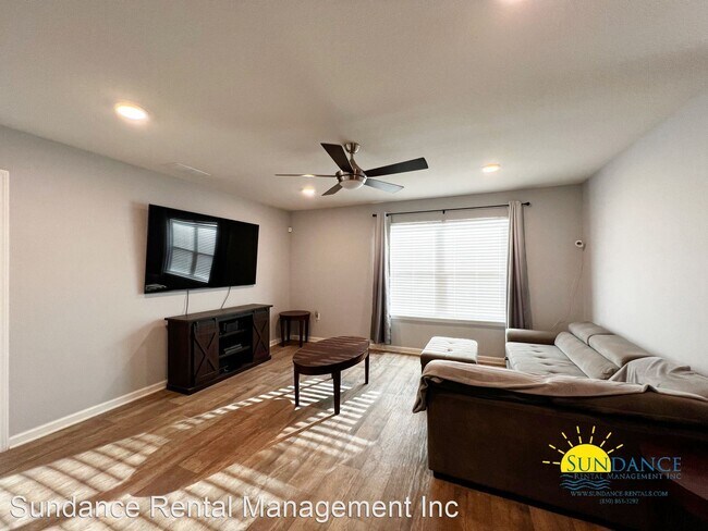Building Photo - 4 br, 2 bath House - 813 Moorhen Way