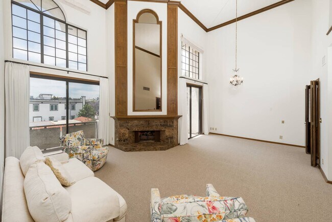 Building Photo - 10794 Wilkins Ave