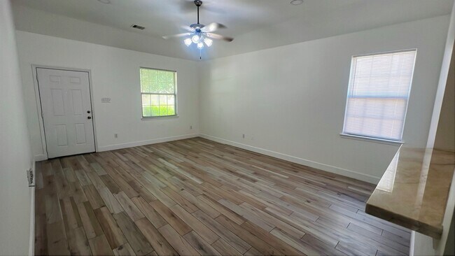 Foto del edificio - 15822 Lost Anchor Way Ln