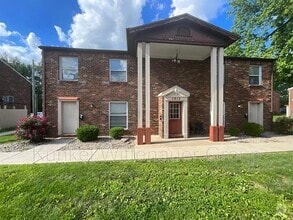 Building Photo - 1813 Jamestown Rd