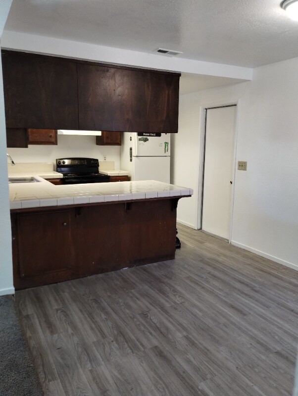 Building Photo - 1335 Princess Dr
