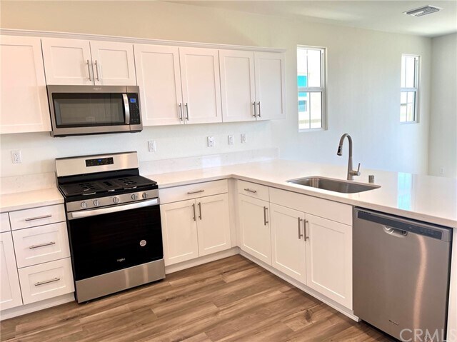 Foto del edificio - 1592 Redwoods Drive Pl