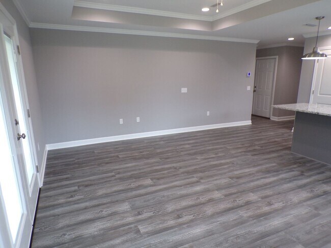 Foto del edificio - Shady Oak Apartments, Lowe Drive, Enterpri...