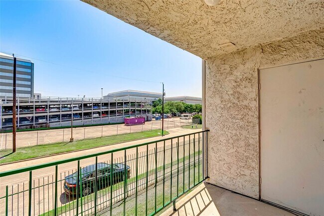 Foto del edificio - 2814 S Bartell Dr