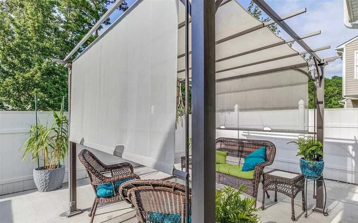 Foto principal - 6105 Neuse Wood Dr