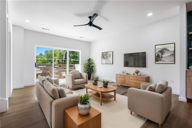 Foto del edificio - 929 SE 10th St