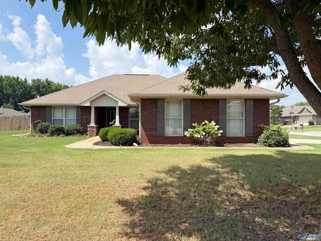 Building Photo - 302 Healey Dr