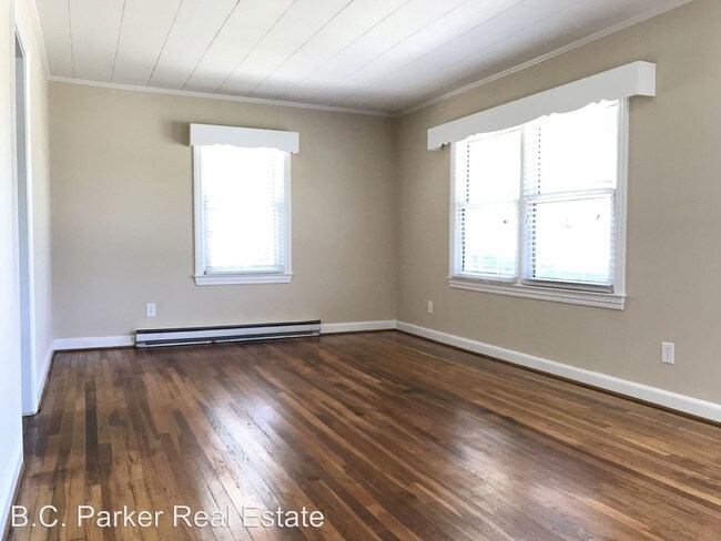 Building Photo - 3 br, 1 bath House - 218 Springwood Drive