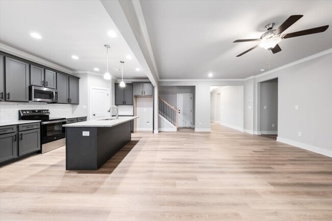 Building Photo - 182 Railroad St