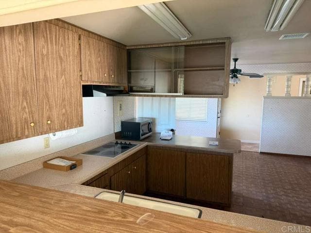 Foto del edificio - 8301 Beaver Lake Dr