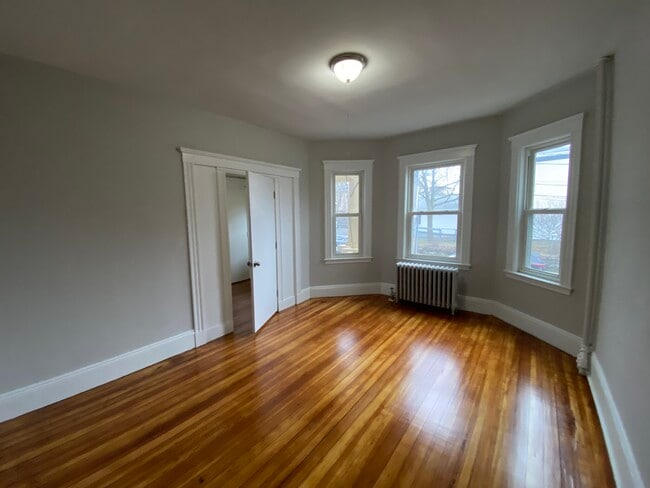 Building Photo - 38 Bellevue St