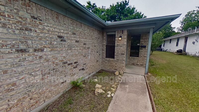 Primary Photo - 4743 Merida Ave