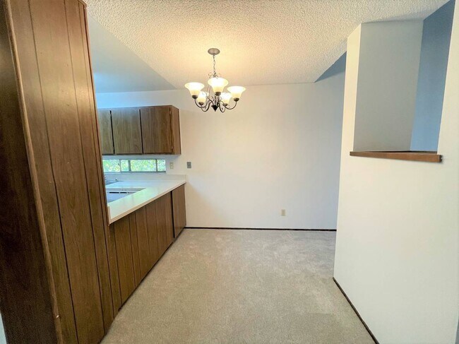 Foto del edificio - 2738 Oak Rd