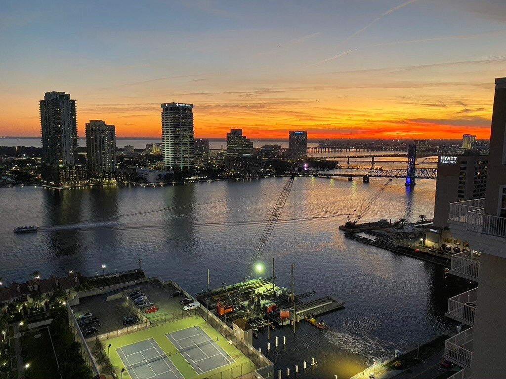 Foto principal - 400 E Bay St
