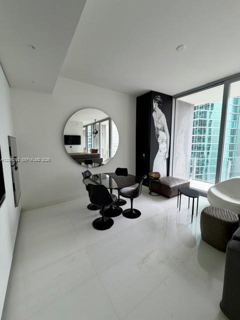 Foto del edificio - 300 Biscayne Blvd Way