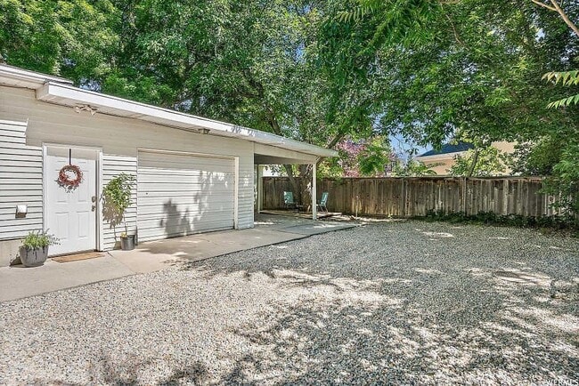 Foto del edificio - 1870 E 3900 S