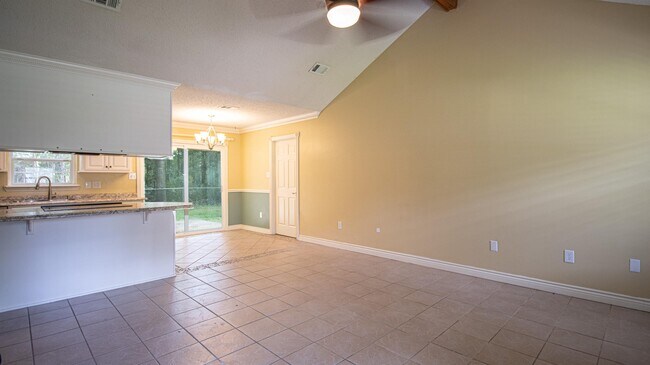 Foto del edificio - 12921 Rosemont St