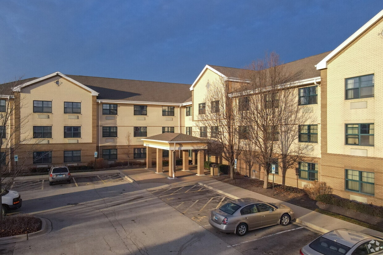 Furnished Studio Schaumburg Apartments in Schaumburg, IL