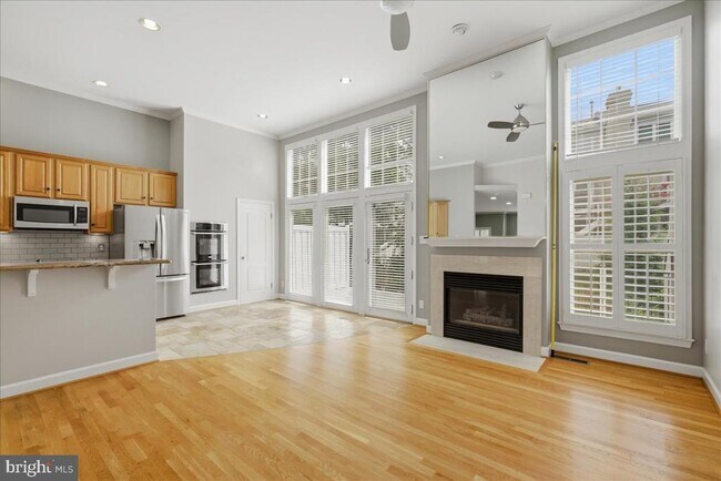 Building Photo - 4018 Dogberry Ln