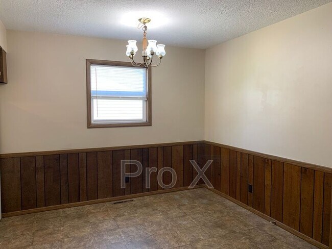 Building Photo - 2234 S Arizona Ave