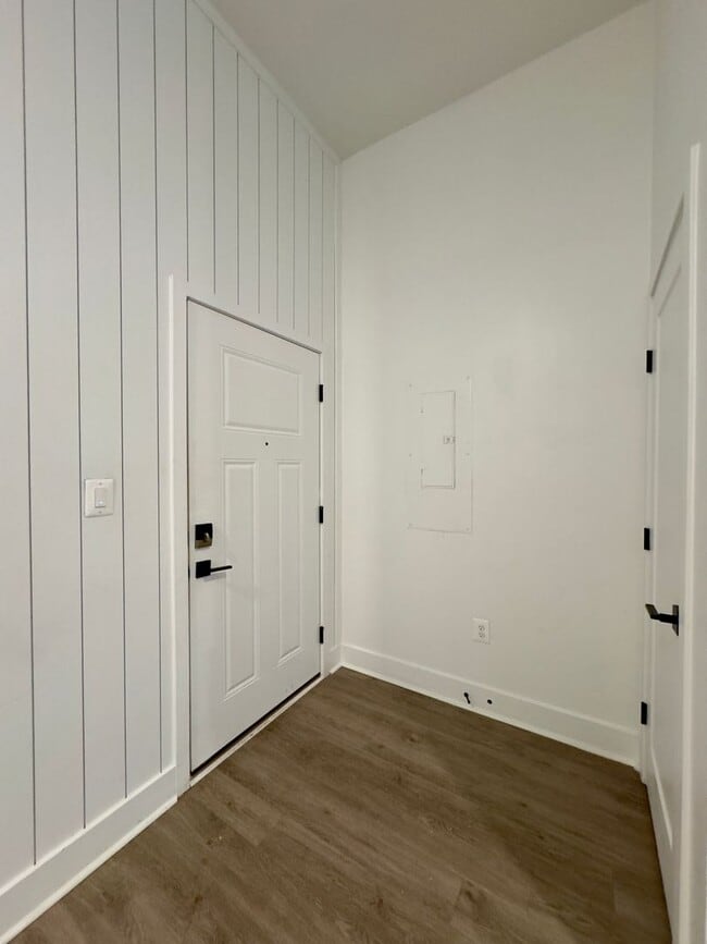 Interior Photo - The James