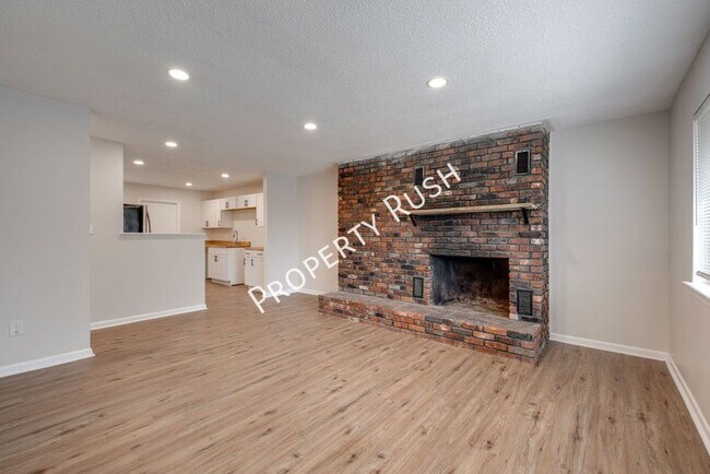 Foto del edificio - 4057 Arbor Pl Ln