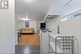 Building Photo - 32 Chamberlain Ave