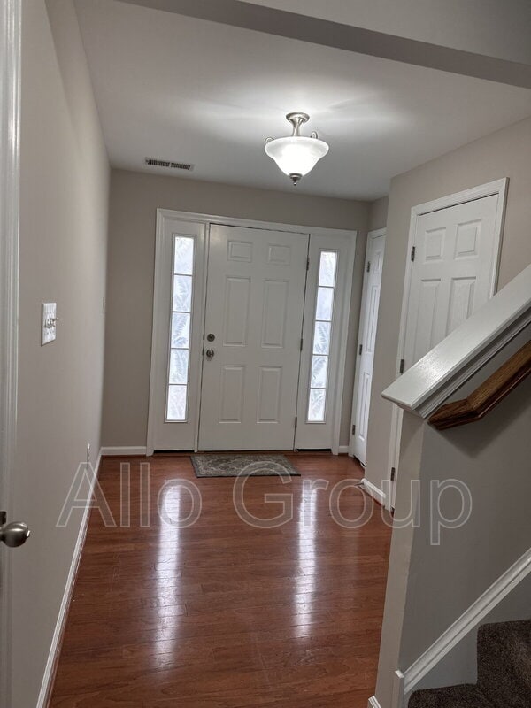 Foto del edificio - 205 Arctic Ln