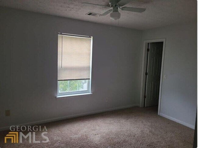 Building Photo - 1099 Alysum Ave