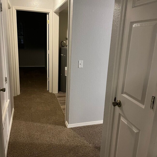 Foto del edificio - Apartment for Rent
