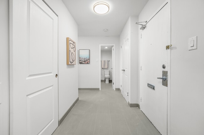 Building Photo - RENOVATED 2BD 1 Bathroom in PRIME ETOBICOKE