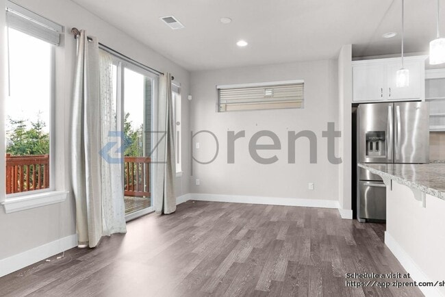 Foto del edificio - 13003 31st Ave W