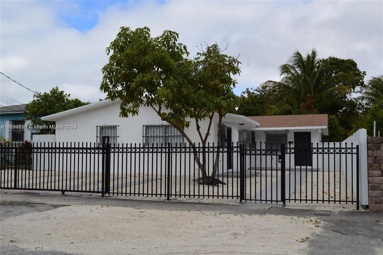 Primary Photo - 179 NW 69th St