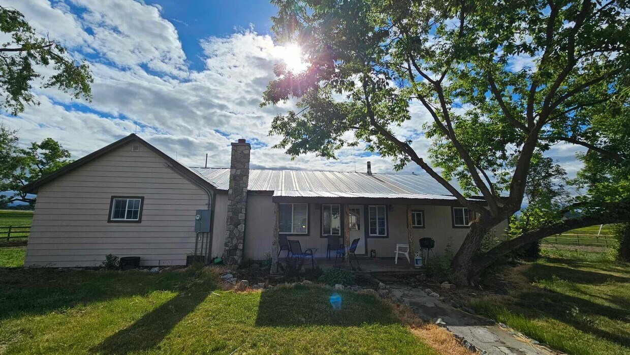 44752 Beaver Dr, Ronan, MT 59864 House Rental in Ronan, MT