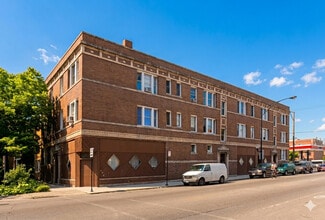 Building Photo - 1945 W Augusta Blvd