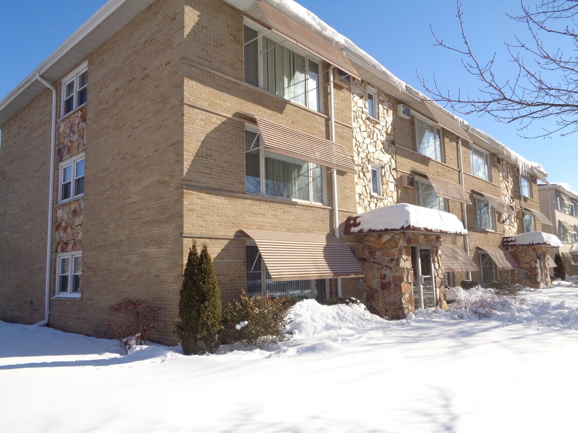 Foto principal - 10401 S Keating Ave