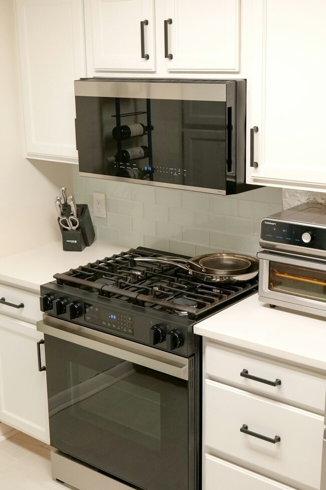 Building Photo - 350 G St SW