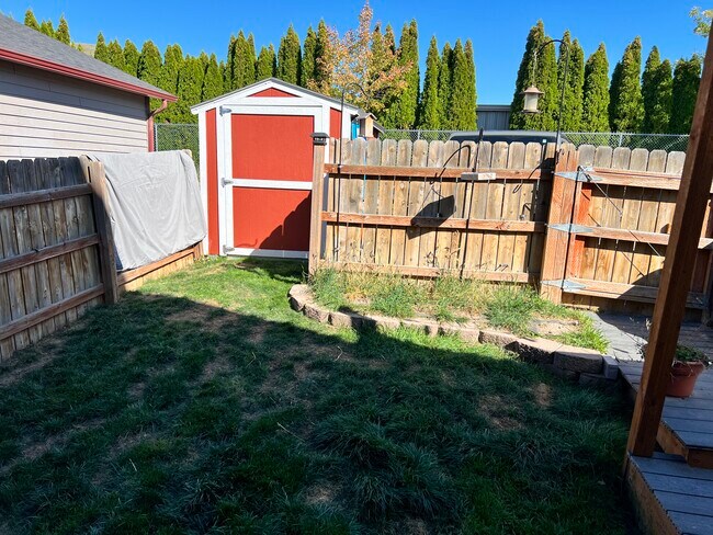 Building Photo - 4974 Sonoma St