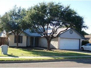 Building Photo - 2107 Yaupon Trail