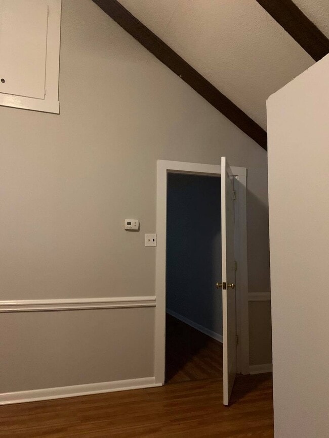 Foto del edificio - 903 W Walnut St