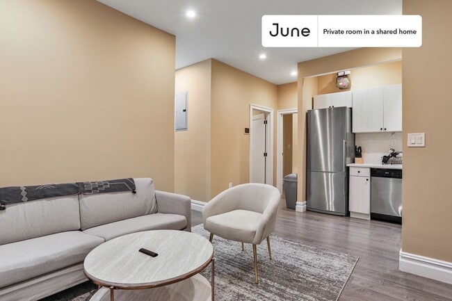 Foto del edificio - Room in Shared 3 bed/2 bath home